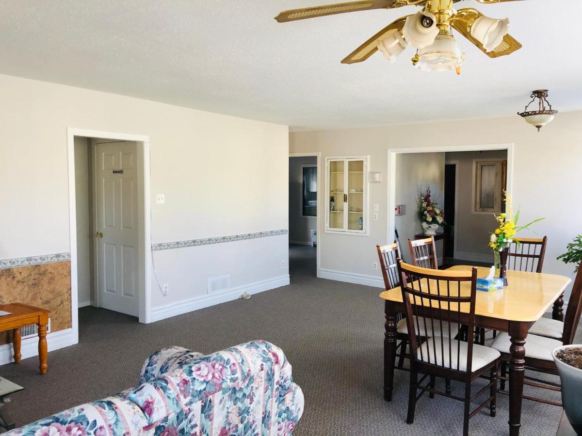 Downtown Whitehorse 2 Bedroom House Εξωτερικό φωτογραφία