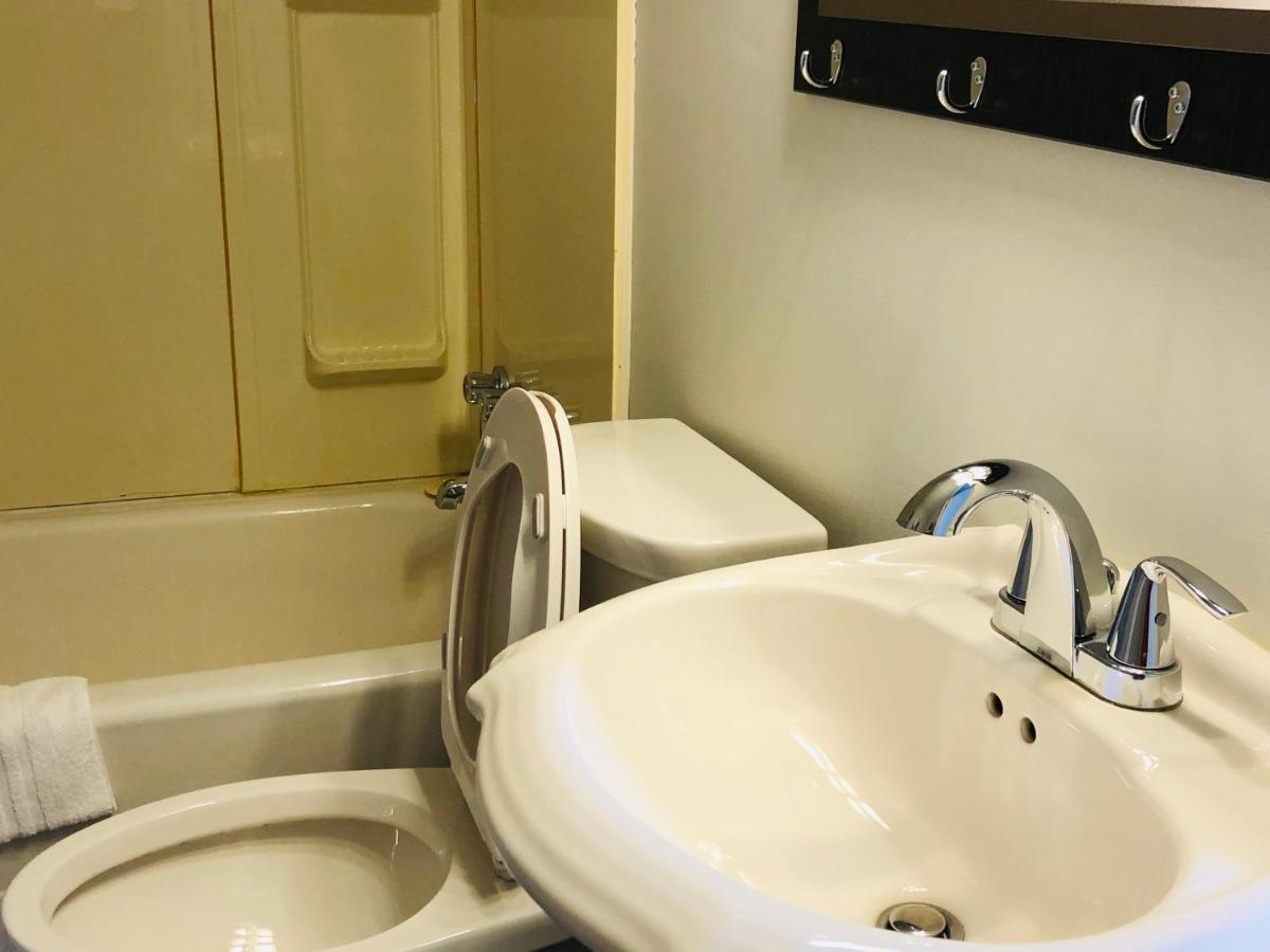 Downtown Whitehorse 2 Bedroom House Εξωτερικό φωτογραφία